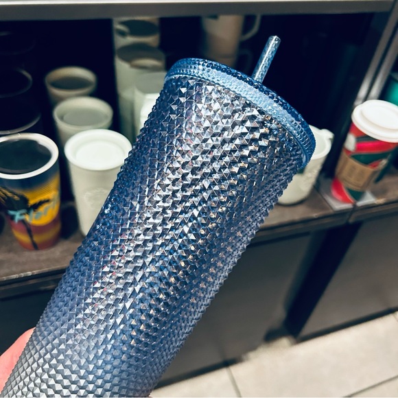 Starbucks Icicle Blue Studded Cup Ombre Gradient Tumbler Venti New Holiday 2023 - Picture 3 of 12
